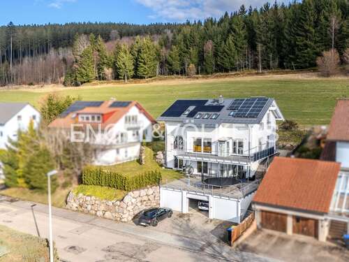 Foto - Haus zum Kaufen in Titisee-Neustadt 890.000,00 € 204 m²