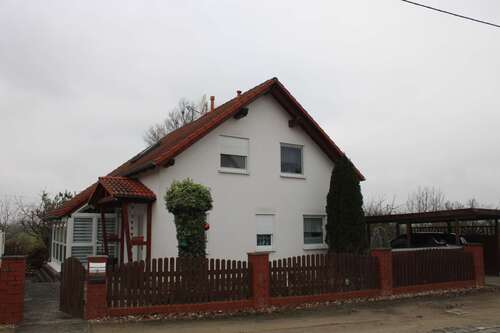 Foto - Haus zum Kaufen in Blumberg 179.000,00 € 102 m²