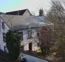 Haus zum Kaufen in Basberg 349.000,00 € 270 m²