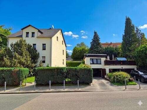 Foto - Haus zum Kaufen in Limbach-Oberfrohna 209.000,00 € 140.5 m²