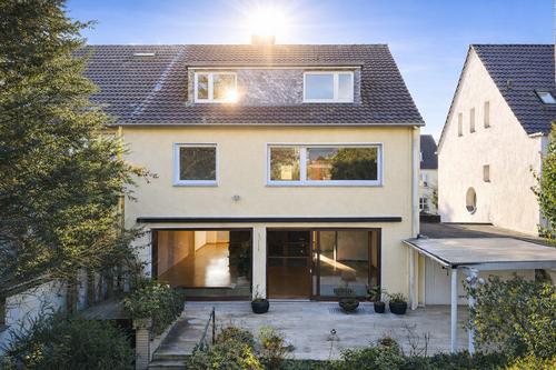 Foto - Haus zum Kaufen in Hilden 695.000,00 € 292 m²