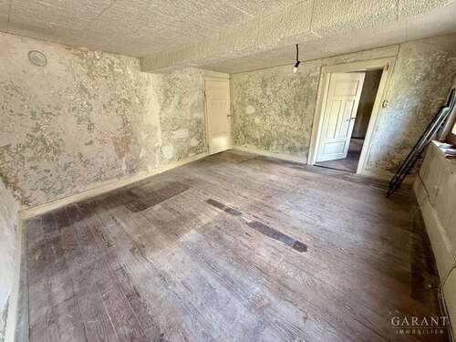 Foto - Haus zum Kaufen in Weikersheim 30.000,00 € 200 m²