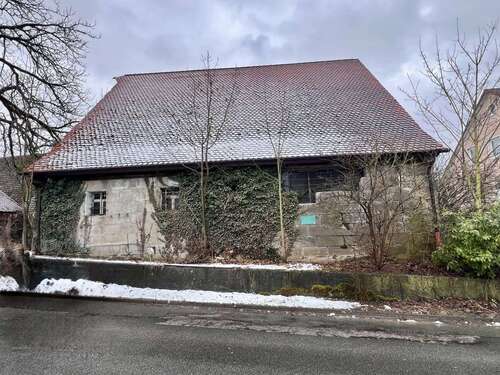 Foto - Haus zum Kaufen in Winkelhaid 109.000,00 € 300 m²