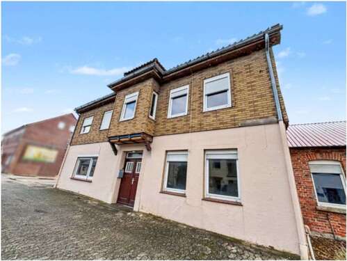 Foto - Haus zum Kaufen in Brome 175.000,00 € 233 m²