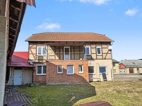 Foto - Haus zum Kaufen in Brome 125.000,00 € 233 m²