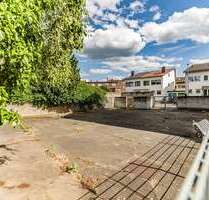 Haus zum Kaufen in Bischofsheim 1.579.000,00 € 737.93 m²