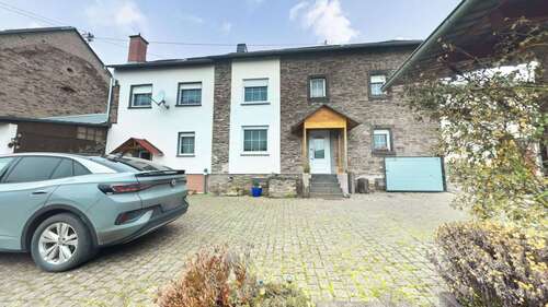 Foto - Haus zum Kaufen in Einig 250.000,00 € 111 m²