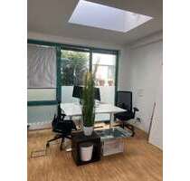 Büro in Köln 190,00 € 4 m² - 190,00 EUR Kaltmiete, ca. 4,00 m² in Köln (PLZ: 50931) Büro in Köln 190,00 € 4 m² - 190,00 EUR Kaltmiete, ca. 4,00 m² in Köln (PLZ: 50931)