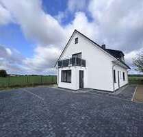 Haus zum Mieten in Mandelshagen 2.350,00 € 198.15 m²