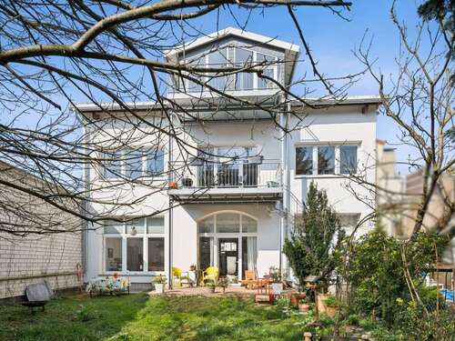 Foto - Haus zum Kaufen in Wiesbaden 1.390.000,00 € 548 m²