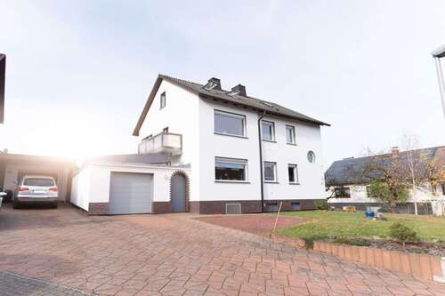 Foto - Haus zum Kaufen in Lohfelden Vollmarshausen 449.000,00 € 207 m²