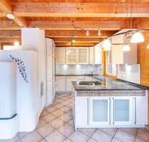 Haus zum Kaufen in Bayerbach 750.000,00 € 250 m²