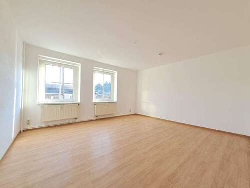 Foto - Wohnung zum Mieten in Plauen 400,37 € 75.4 m²