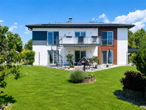 Foto - Haus zum Kaufen in Osterhofen , Niederbayern 859.000,00 € 265 m²