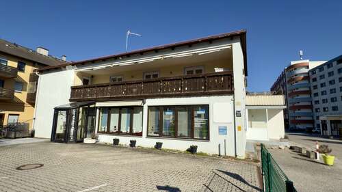 Foto - Haus zum Kaufen in Waldkraiburg 698.000,00 € 314 m²