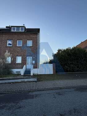 Foto - Haus zum Kaufen in Düren 349.000,00 € 237 m²