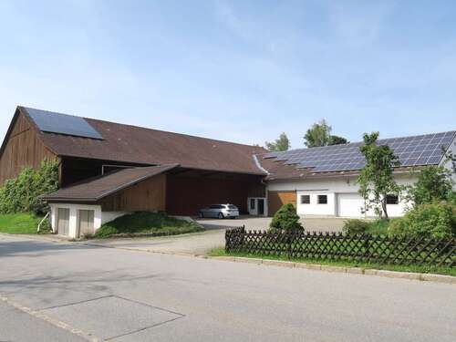 Foto - Haus zum Kaufen in Deggendorf 2.300.000,00 € 200 m²