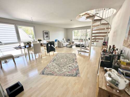 Foto - Wohnung zum Mieten in Homburg-Sanddorf 1.230,00 € 146 m²
