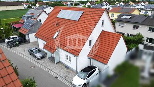 Foto - Haus zum Kaufen in Neutraubling 949.000,00 € 260 m²