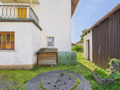 Foto - Haus zum Kaufen in Wald 102.000,00 € 140 m²