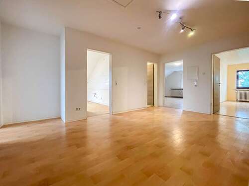 Foto - Wohnung zum Mieten in Schöneck Kilianstädten 820,00 € 122.1 m²