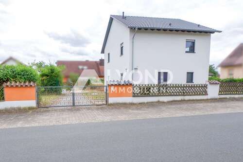 Foto - Haus zum Kaufen in Uehlfeld 533.000,00 € 144 m²