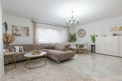 Foto - Haus zum Kaufen in Straubenhardt 599.000,00 € 234 m²