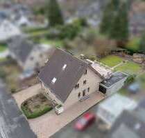 Haus zum Kaufen in Düsseldorf 1.190.000,00 € 242 m²