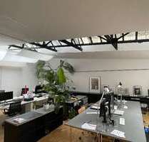 Büro in München 400,00 € 8 m² - 400,00 EUR Kaltmiete, ca.  8,00 m² in München (PLZ: 81667)