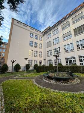 Foto - Büro in Stuttgart 10.307,55 € 679 m²