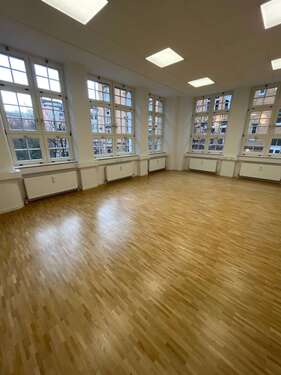 Foto - Büro in Stuttgart 10.500,00 € 679 m²