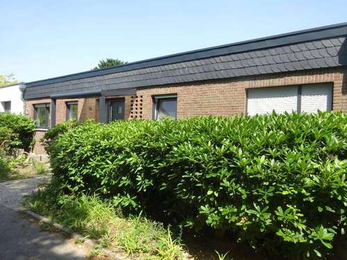 Foto - Haus zum Mieten in Neuss 2.300,00 € 180 m²