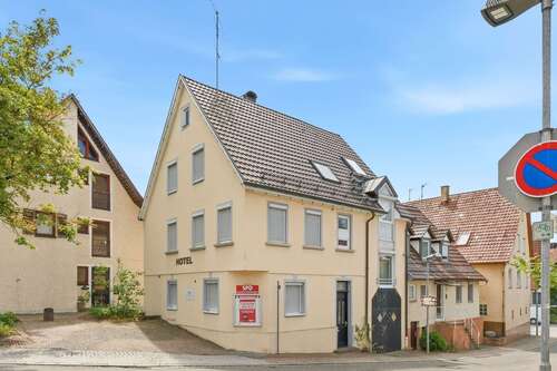 Foto - Haus zum Kaufen in Wolfschlugen 595.000,00 € 243 m²