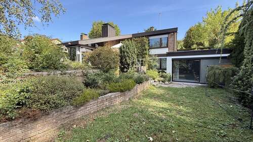 Foto - Haus zum Kaufen in Leonberg 1.285.000,00 € 342.76 m²