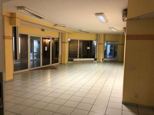 Foto - Einzelhandel in Leonberg 650,00 € 99 m²