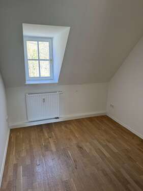 Foto - Wohnung zum Mieten in Hartenstein 250,00 € 39.34 m²