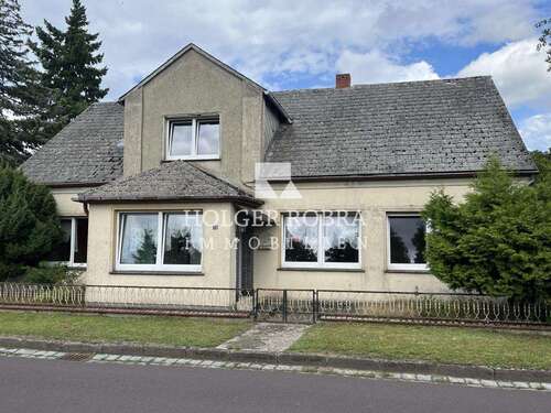 Foto - Haus zum Kaufen in Diesdorf 81.000,00 € 176.8 m²