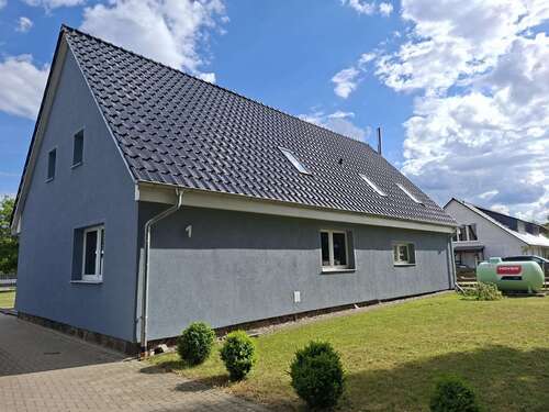 Foto - Haus zum Kaufen in Blumenholz OT Weisdin 320.000,00 € 216 m²