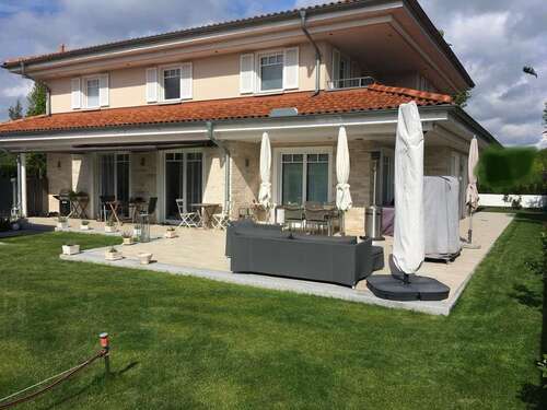 Foto - Haus zum Kaufen in Reinbek 1.575.000,00 € 260 m²