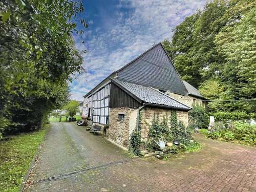 Foto - Haus zum Kaufen in Sprockhövel 441.000,00 € 235.7 m²