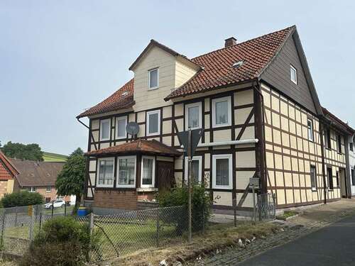 Foto - Haus zum Kaufen in Einbeck 77.000,00 € 238 m²