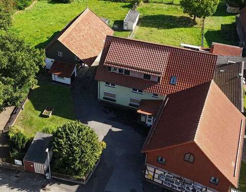Foto - Haus zum Kaufen in Bad Gandersheim-Hachenhausen 225.000,00 € 300 m²