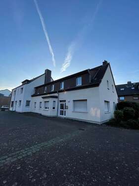 Foto - Haus zum Mieten in Bergheim 1.495,00 € 230 m²