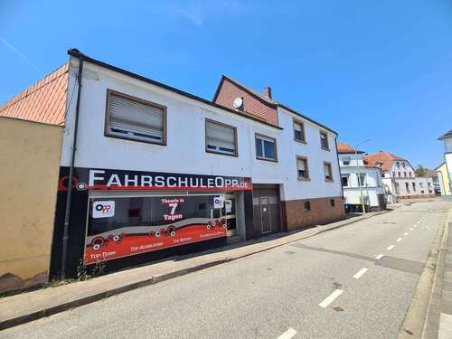 Foto - Haus zum Kaufen in Kaiserslautern-Siegelbach 199.000,00 € 378 m²