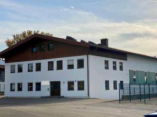 Foto - Büro in Chieming 1.870,00 € 220 m²