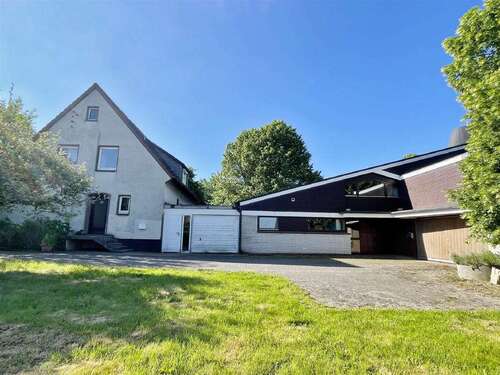 Foto - Haus zum Kaufen in Lage 360.000,00 € 445.9 m²