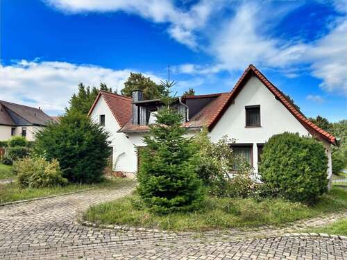 Foto - Haus zum Kaufen in Laucha 99.000,00 € 120 m²