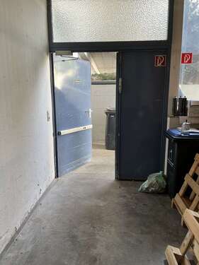 Foto - Halle in Leonberg 1.700,00 € 330 m²