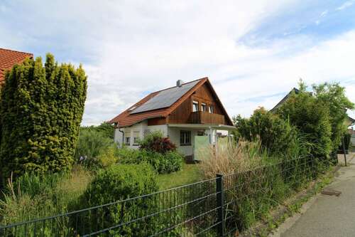 Foto - Haus zum Kaufen in Althengstett 499.000,00 € 125.97 m²