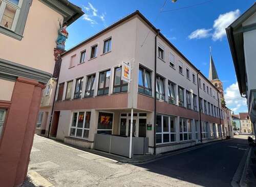 Foto - Haus zum Kaufen in Karlstadt 750.000,00 € 190 m²